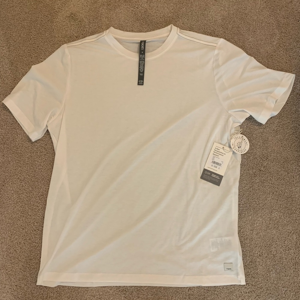 Vuori White current tech tee. Brand new, never worn, still has tags